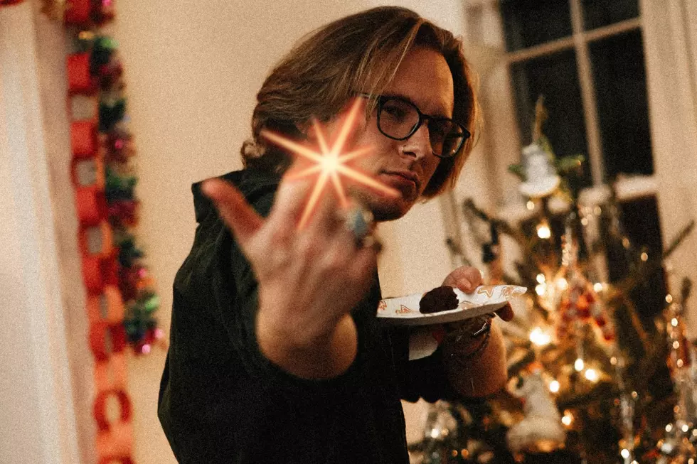 How To Rid Your Home Of Annoying Texas Relatives This Christmas